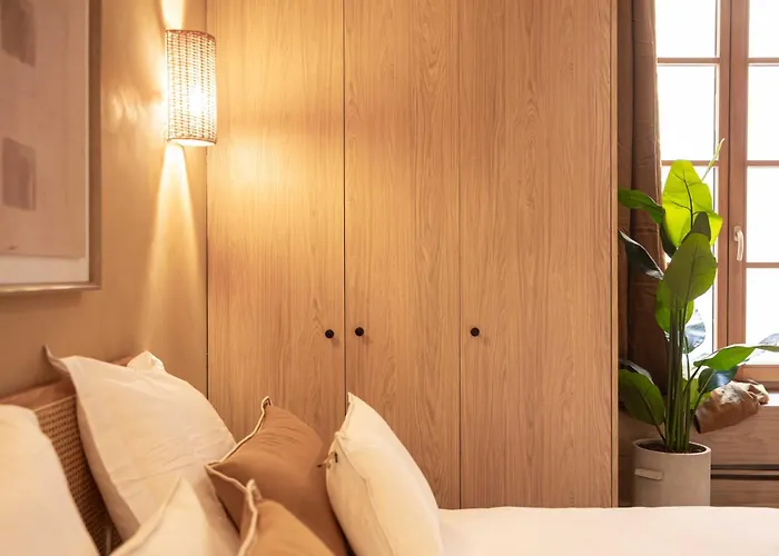 Charming With A-c - 2p - Center St Tropez Apartment