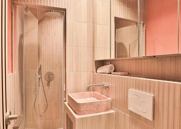 Charming With A-c - 2p - Center St Tropez Apartment *